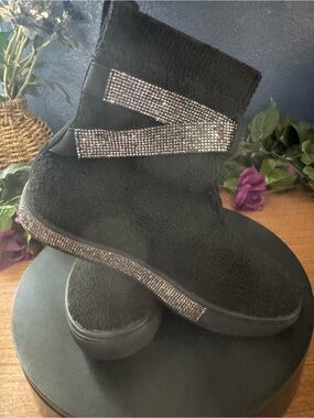 NEW bernie mev. Black Sparkle Booties Size 8-8-1/2 EU Size 39